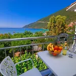 Apartment Nefeli *