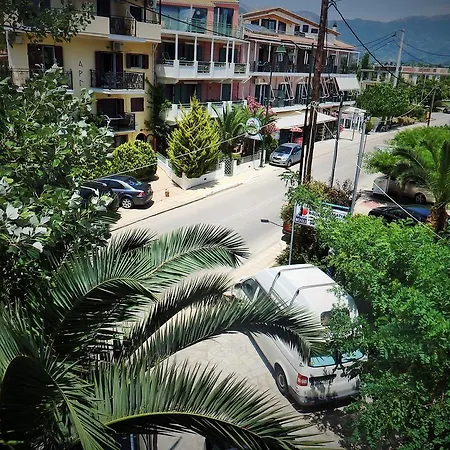 アパート Nefeli ヴァシリキ