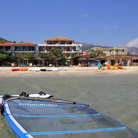 Nefeli アパート *